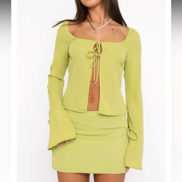 NWT White Fox Sweet Seduction Lime Green Long Sleeve Tie Front Blouse M - Picture 9 of 13
